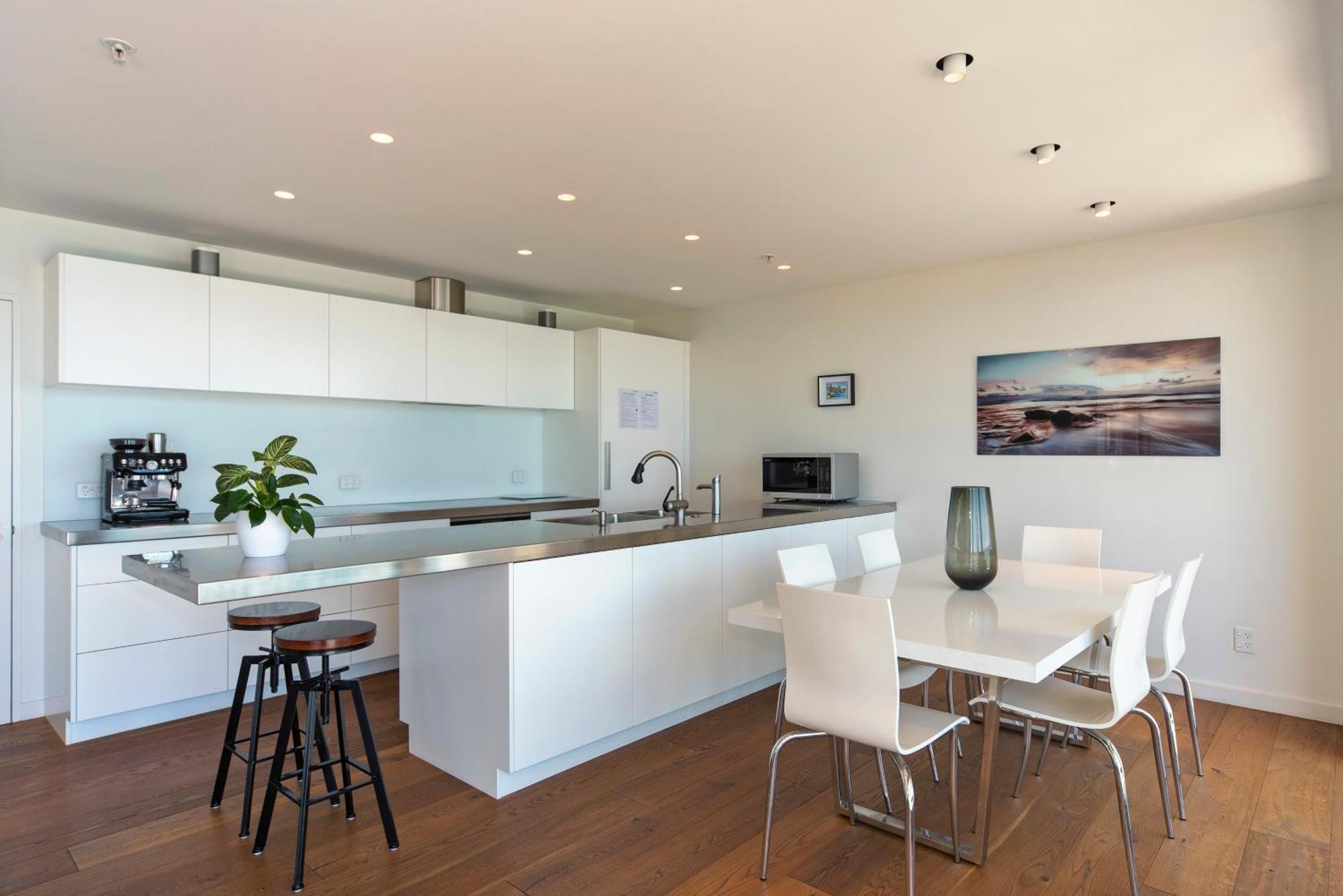 Penthouse 37 - Nelson Waterfront Apartment Bagian luar foto