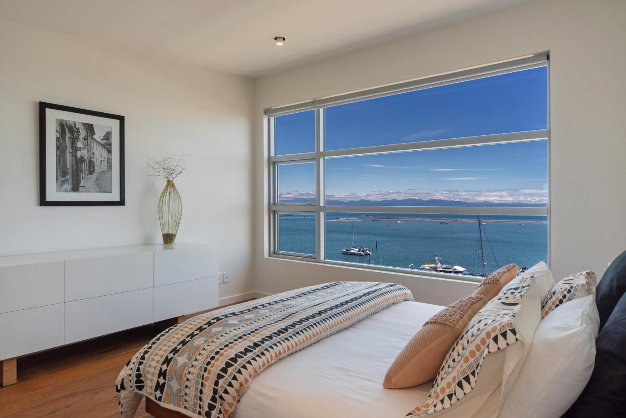Penthouse 37 - Nelson Waterfront Apartment Bagian luar foto