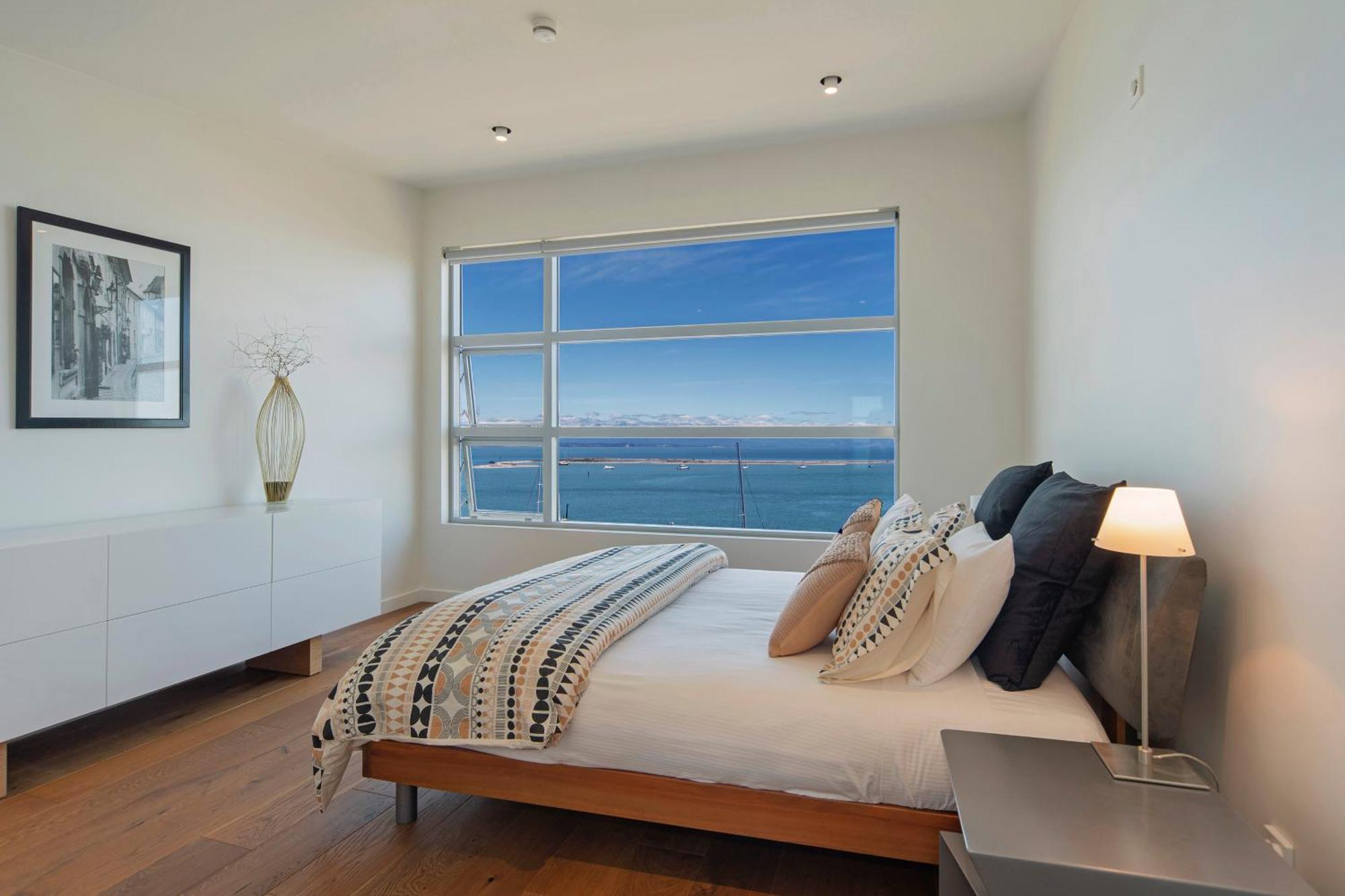 Penthouse 37 - Nelson Waterfront Apartment Bagian luar foto