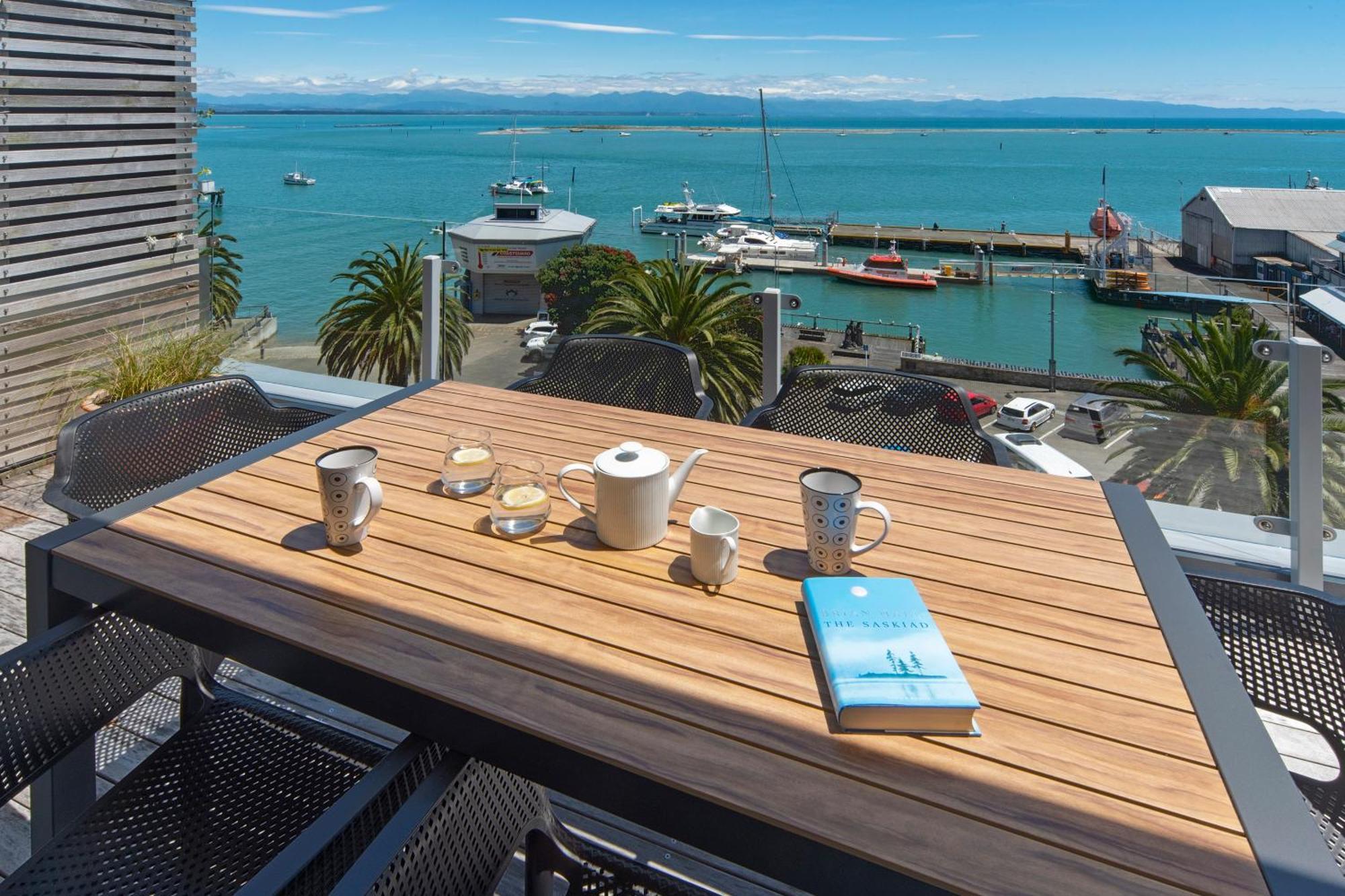 Penthouse 37 - Nelson Waterfront Apartment Bagian luar foto